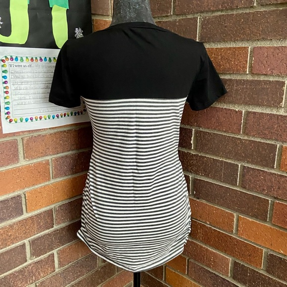 Black Striped Print Tan Pocket Patched Tee - Picture 7 of 9